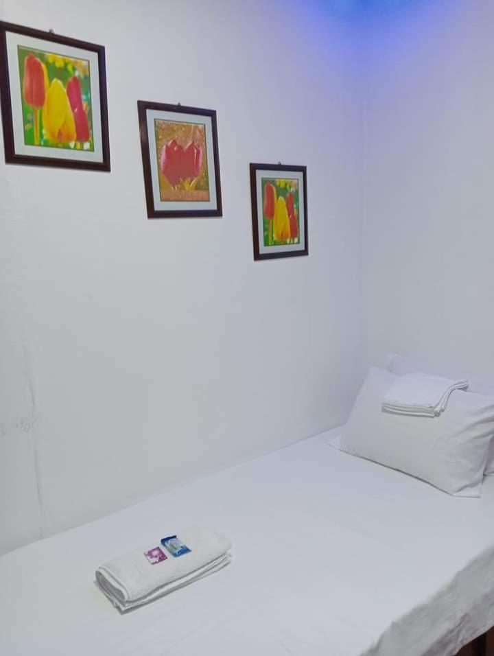 Zia Homestay Burgos  Экстерьер фото