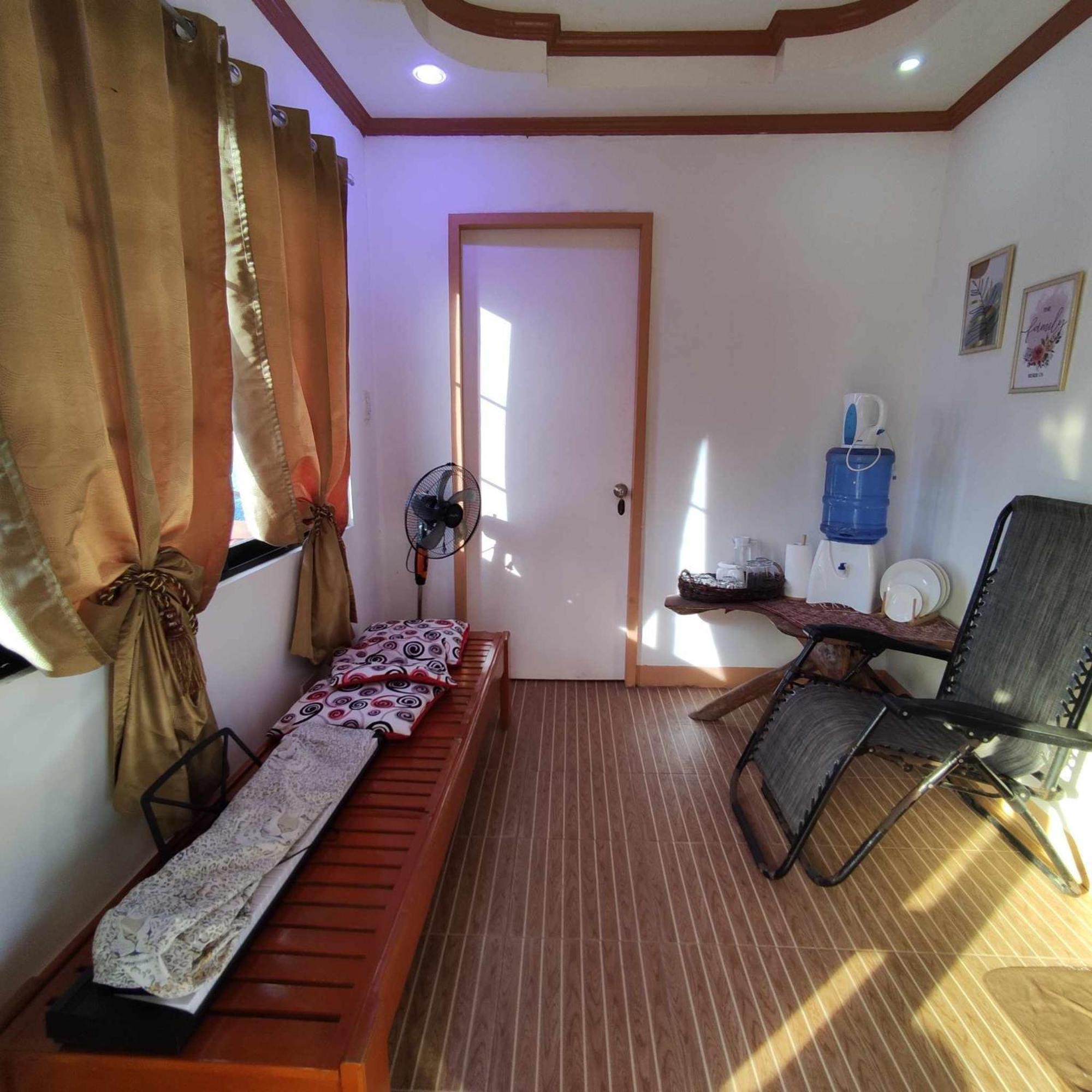 Zia Homestay Burgos  Экстерьер фото